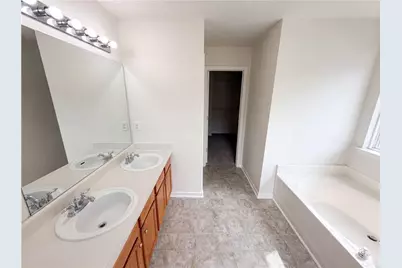 6126 Hickory Lane Drive, Union City, GA 30291 - Photo 14