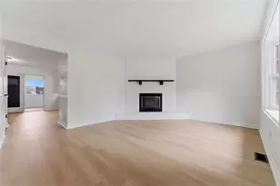3244 Hampton Ct, Smyrna, GA 30082 - Photo 2