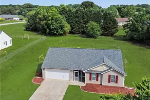 1246 Clearwater Dr, Winder, GA 30680 - Photo 2