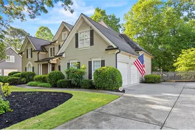 2492 Chancery Place NE, Marietta, GA 30066 - Photo 2