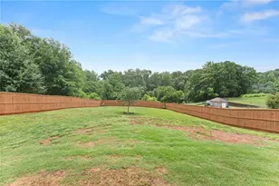 146 Waterford Cir, Cornelia, GA 30531 - Photo 32
