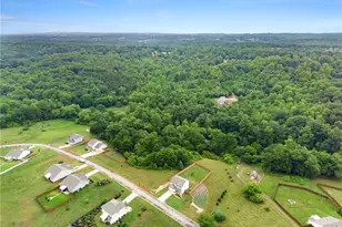 146 Waterford Cir, Cornelia, GA 30531 - Photo 40