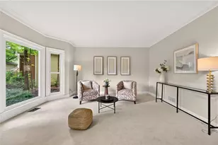 12445 Crabapple Tree Ct, Alpharetta, GA 30004 - Photo 2