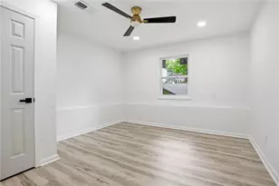 5212 Cindy Way, Stone Mountain, GA 30083 - Photo 16