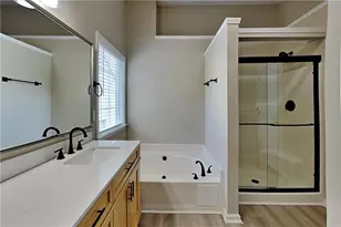 1045 Winthrope Chase Dr, Alpharetta, GA 30009 - Photo 8