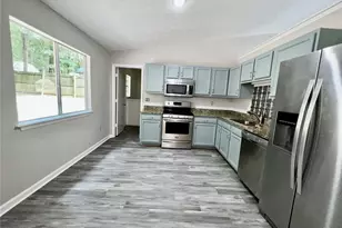5285 Sugar Crest Dr, Sugar Hill, GA 30518 - Photo 8