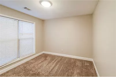 1926 Paynes Point, Winder, GA 30680 - Photo 10