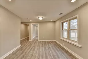 574 Glendale Rd, Scottdale, GA 30079 - Photo 4