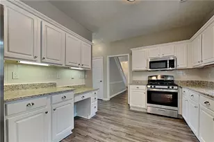 3790 Carriage Downs Ct, Snellville, GA 30039 - Photo 4