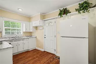 309 Cherokee Cir, Griffin, GA 30224 - Photo 12
