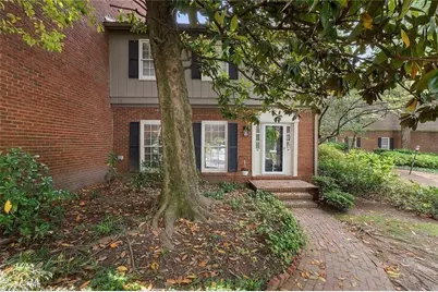 5201 Glenridge Drive NE, Sandy Springs, GA 30342 - Photo 2