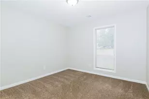 8671 Woodside Ln, Jonesboro, GA 30238 - Photo 6