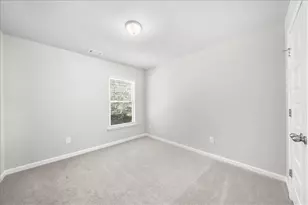 300 Harrison Dr, Calhoun, GA 30701 - Photo 8