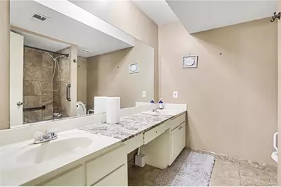 6851 Roswell Road #D17, Atlanta, GA 30328 - Photo 16