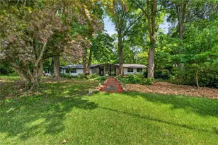 2678 Hummingbird Dr, Duluth, GA 30096 - Photo 2
