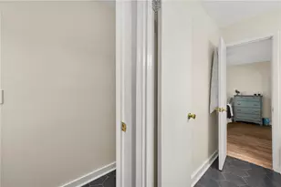 557 Picketts Bend Ct, Marietta, GA 30008 - Photo 16