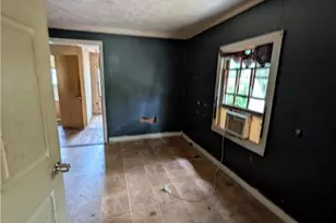 1524 N Hill St, Griffin, GA 30223 - Photo 12