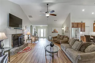 810 Brandon Dr, Winder, GA 30680 - Photo 6