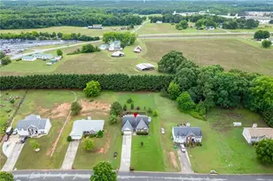 810 Brandon Dr, Winder, GA 30680 - Photo 38