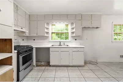 4525 Greensprings Road, Atlanta, GA 30337 - Photo 8