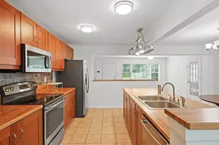 2371 Ben Hill Rd, Atlanta, GA 30344 - Photo 4