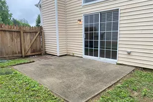 2668 Laurel Ln NW, Kennesaw, GA 30152 - Photo 14