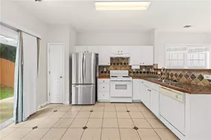 2704 Regent Walk Dr, Duluth, GA 30096 - Photo 10