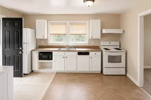 2173 Castlewood St, East Point, GA 30334 - Photo 2