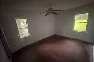 2173 Castlewood St, East Point, GA 30334 - Photo 8