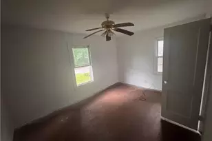 2173 Castlewood St, East Point, GA 30334 - Photo 10