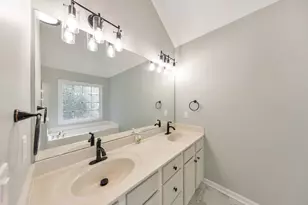 1611 Hillside Bend Crossing, Lawrenceville, GA 30043 - Photo 20