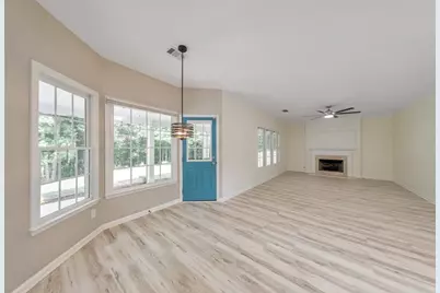 1611 Hillside Bend Crossing, Lawrenceville, GA 30043 - Photo 12