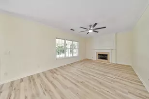1611 Hillside Bend Crossing, Lawrenceville, GA 30043 - Photo 14
