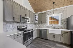234 Lake View Dr, Lavonia, GA 30553 - Photo 8