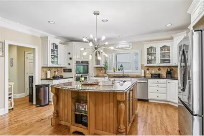 205 Wicklawn Way, Roswell, GA 30076 - Photo 18