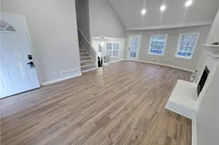 1710 McDowell Ct, Lawrenceville, GA 30044 - Photo 2