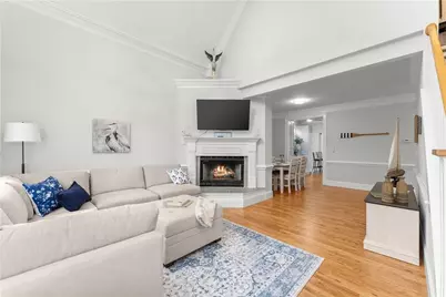 3852 Clubhouse Dr, Gainesville, GA 30501 - Photo 6
