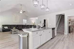 281 Charlotte Dr, Hoschton, GA 30548 - Photo 8