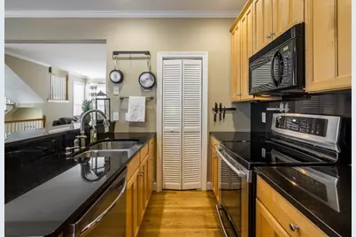 691 Bonaventure Avenue NE, Atlanta, GA 30306 - Photo 10