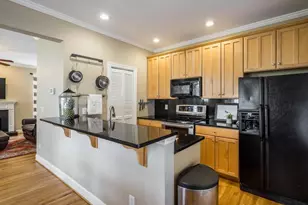 691 Bonaventure Ave NE, Atlanta, GA 30306 - Photo 8