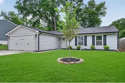 10375 Worthington Hills Manor, Roswell, GA 30076 - Photo 2