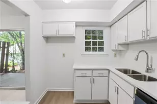 413 Promenade Ct SW, Marietta, GA 30064 - Photo 8
