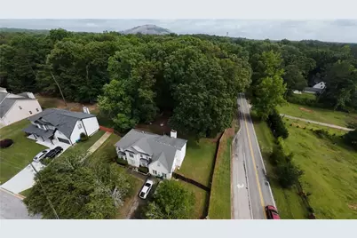 6366 Conisburgh Lane, Stone Mountain, GA 30087 - Photo 4