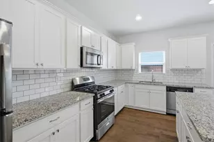 585 Summit Pt, Canton, GA 30114 - Photo 10