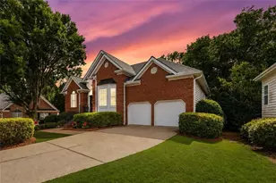 215 Mamie Ct, Alpharetta, GA 30004 - Photo 2