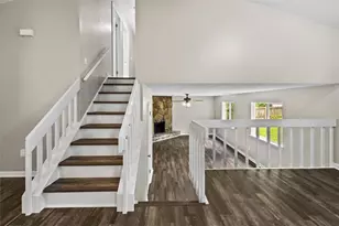 1055 Chapman Ln, Stone Mountain, GA 30088 - Photo 18