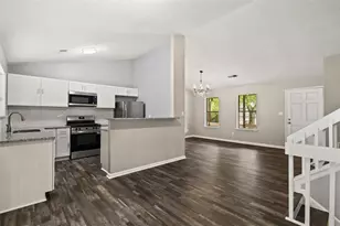 1055 Chapman Ln, Stone Mountain, GA 30088 - Photo 12