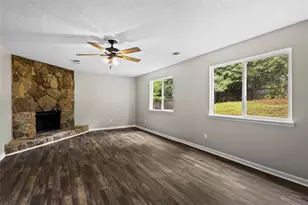 1055 Chapman Ln, Stone Mountain, GA 30088 - Photo 20