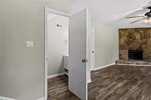1055 Chapman Ln, Stone Mountain, GA 30088 - Photo 24