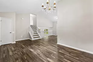 1055 Chapman Ln, Stone Mountain, GA 30088 - Photo 8